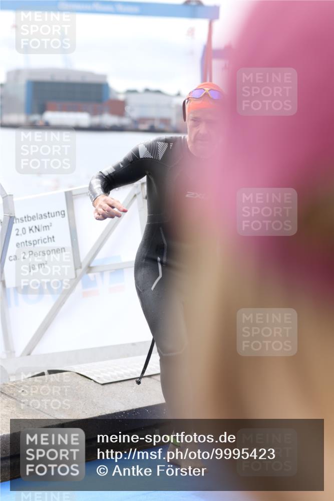 16.08.2026 - KN Förde Triathlon 2026 Antke Förster http://msf.ph/oto/9995423 16.08.2026 10:58:47 Schwimmen 339, 350, 359, 361, 367, 328, 348, 371 meine-sportfotos.de