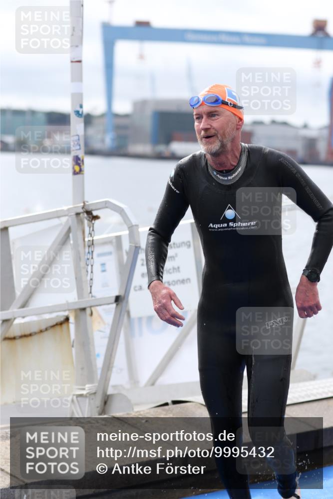 16.08.2026 - KN Förde Triathlon 2026 Antke Förster http://msf.ph/oto/9995432 16.08.2026 10:59:05 Schwimmen 328, 348, 350, 361, 371, 349, 358 meine-sportfotos.de