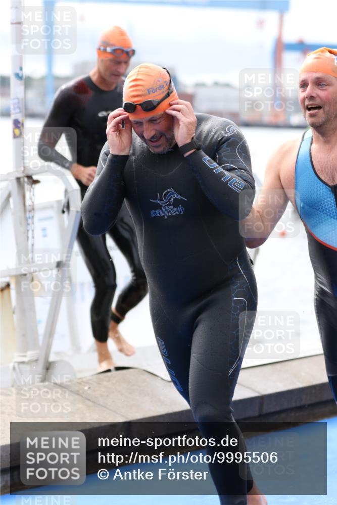 16.08.2026 - KN Förde Triathlon 2026 Antke Förster http://msf.ph/oto/9995506 16.08.2026 11:00:53 Schwimmen 338, 356, 368, 390, 392, 395, 342, 347, 352 meine-sportfotos.de