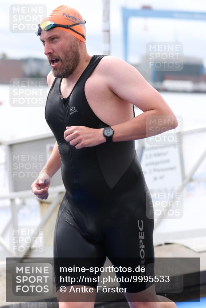 16.08.2026 - KN Förde Triathlon 2026 Antke Förster http://msf.ph/oto/9995533 16.08.2026 11:01:23 Schwimmen 342, 347, 352, 375, 382, 353, 364, 365, 376, 377, 383 meine-sportfotos.de