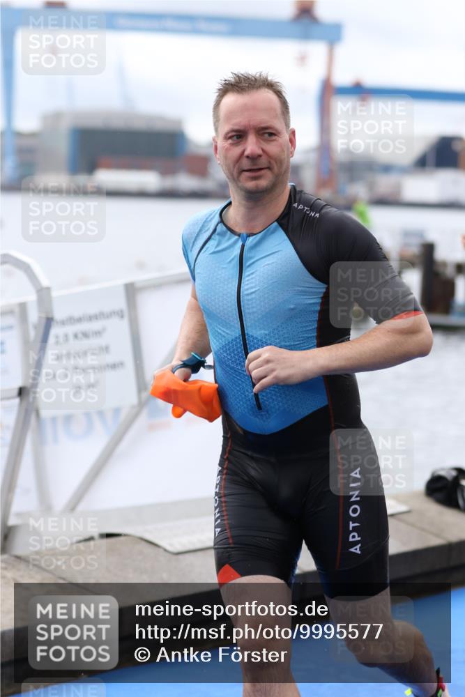 16.08.2026 - KN Förde Triathlon 2026 Antke Förster http://msf.ph/oto/9995577 16.08.2026 11:02:40 Schwimmen 397, 410, 315, 316, 357, 370, 388, 389 meine-sportfotos.de