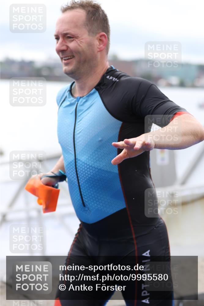 16.08.2026 - KN Förde Triathlon 2026 Antke Förster http://msf.ph/oto/9995580 16.08.2026 11:02:41 Schwimmen 397, 410, 315, 316, 357, 360, 370, 388, 389 meine-sportfotos.de