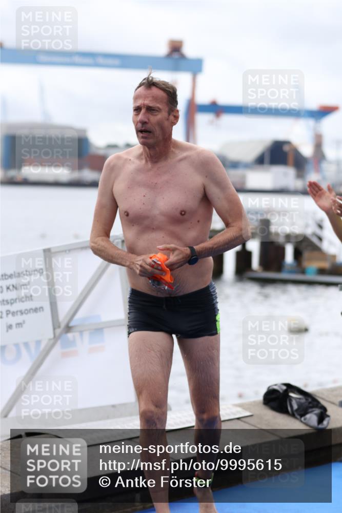 16.08.2026 - KN Förde Triathlon 2026 Antke Förster http://msf.ph/oto/9995615 16.08.2026 11:03:26 Schwimmen 360, 370, 381, 379, 403 meine-sportfotos.de