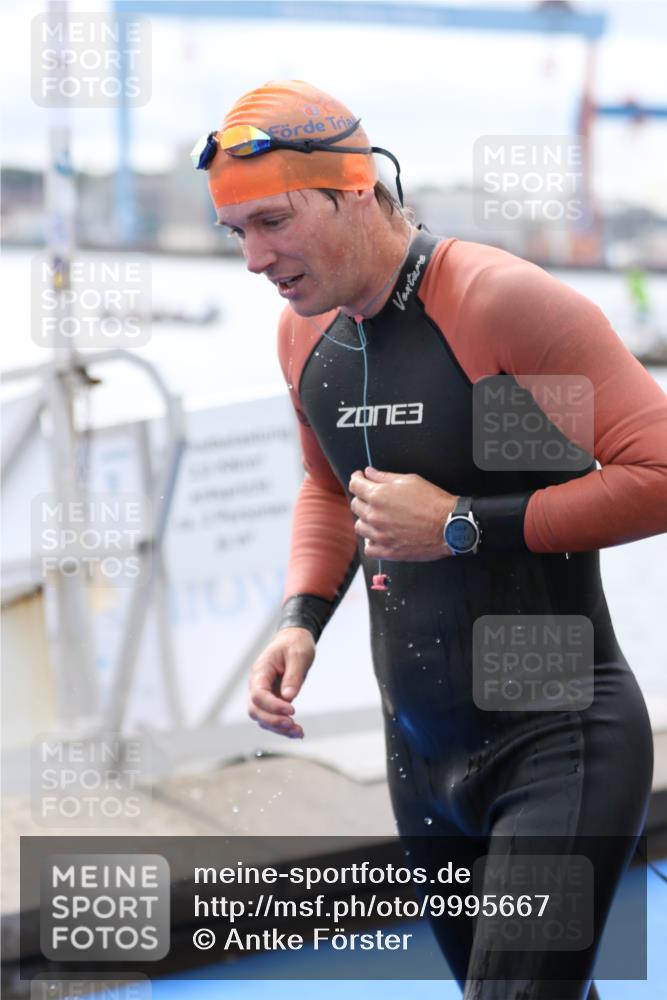 16.08.2026 - KN Förde Triathlon 2026 Antke Förster http://msf.ph/oto/9995667 16.08.2026 11:04:29 Schwimmen 334, 401, 411, 412, 413, 408, 413, 430 meine-sportfotos.de