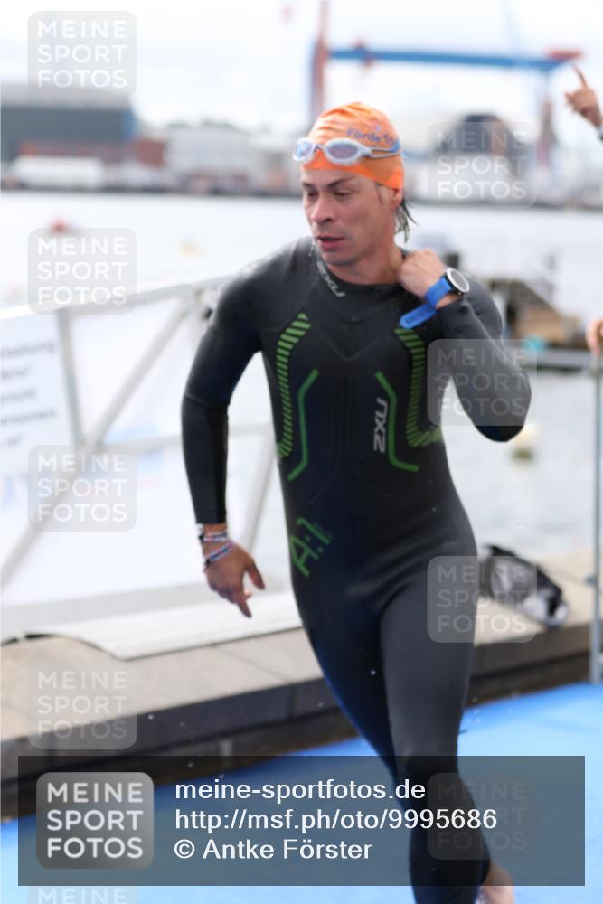 16.08.2026 - KN Förde Triathlon 2026 Antke Förster http://msf.ph/oto/9995686 16.08.2026 11:05:00 Schwimmen 386, 430, 374, 406, 407 meine-sportfotos.de
