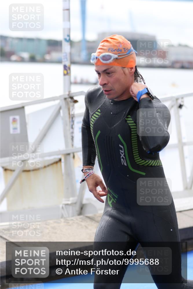 16.08.2026 - KN Förde Triathlon 2026 Antke Förster http://msf.ph/oto/9995688 16.08.2026 11:05:00 Schwimmen 386, 430, 374, 406, 407 meine-sportfotos.de