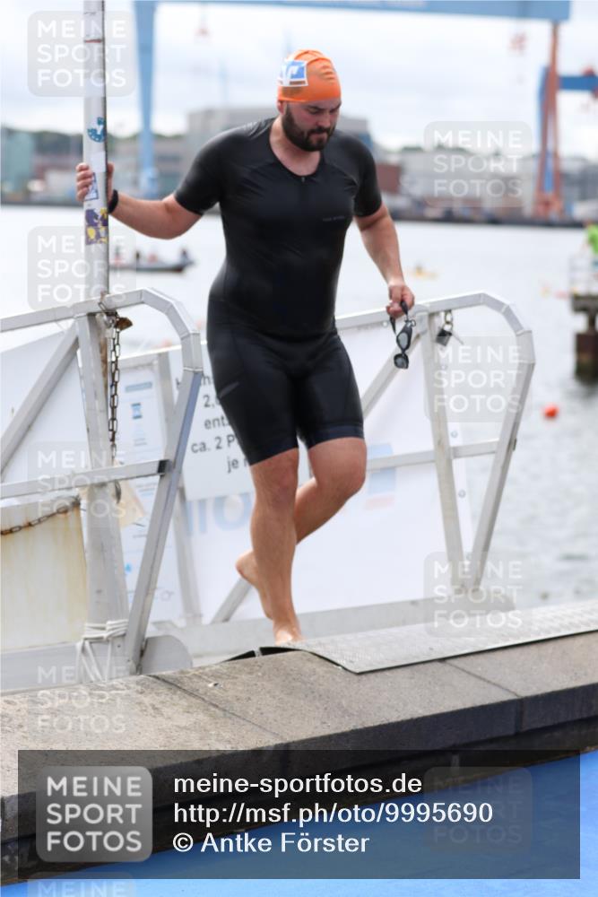 16.08.2026 - KN Förde Triathlon 2026 Antke Förster http://msf.ph/oto/9995690 16.08.2026 11:05:03 Schwimmen 374, 386, 430, 406, 407 meine-sportfotos.de