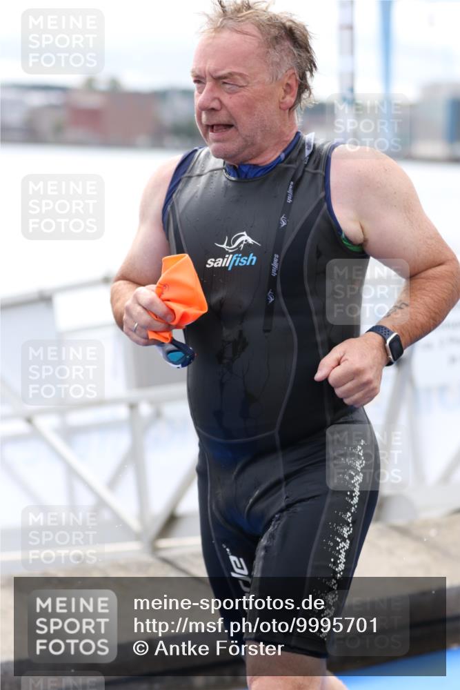 16.08.2026 - KN Förde Triathlon 2026 Antke Förster http://msf.ph/oto/9995701 16.08.2026 11:05:12 Schwimmen 374, 386, 407, 430, 393, 406, 432 meine-sportfotos.de
