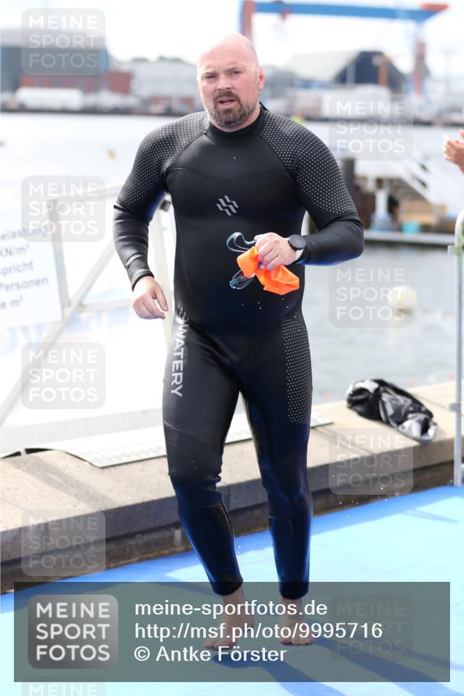 16.08.2026 - KN Förde Triathlon 2026 Antke Förster http://msf.ph/oto/9995716 16.08.2026 11:05:34 Schwimmen 393, 406, 407, 432, 421 meine-sportfotos.de