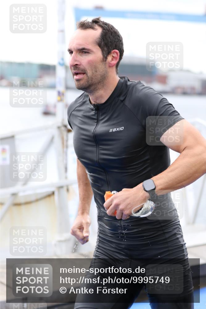 16.08.2026 - KN Förde Triathlon 2026 Antke Förster http://msf.ph/oto/9995749 16.08.2026 11:06:44 Schwimmen 396, 399, 803, 351, 399, 416, 425, 435, 437 meine-sportfotos.de