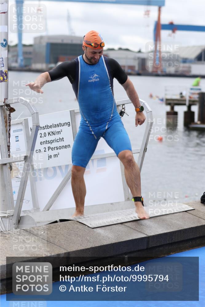 16.08.2026 - KN Förde Triathlon 2026 Antke Förster http://msf.ph/oto/9995794 16.08.2026 11:07:27 Schwimmen 378, 385, 404, 416, 425, 435, 437, 801, 802, 417, 427 meine-sportfotos.de