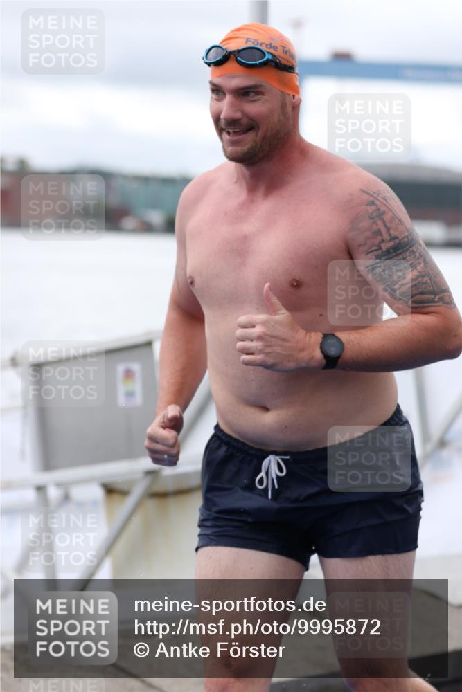 16.08.2026 - KN Förde Triathlon 2026 Antke Förster http://msf.ph/oto/9995872 16.08.2026 11:12:34 Schwimmen 436 meine-sportfotos.de