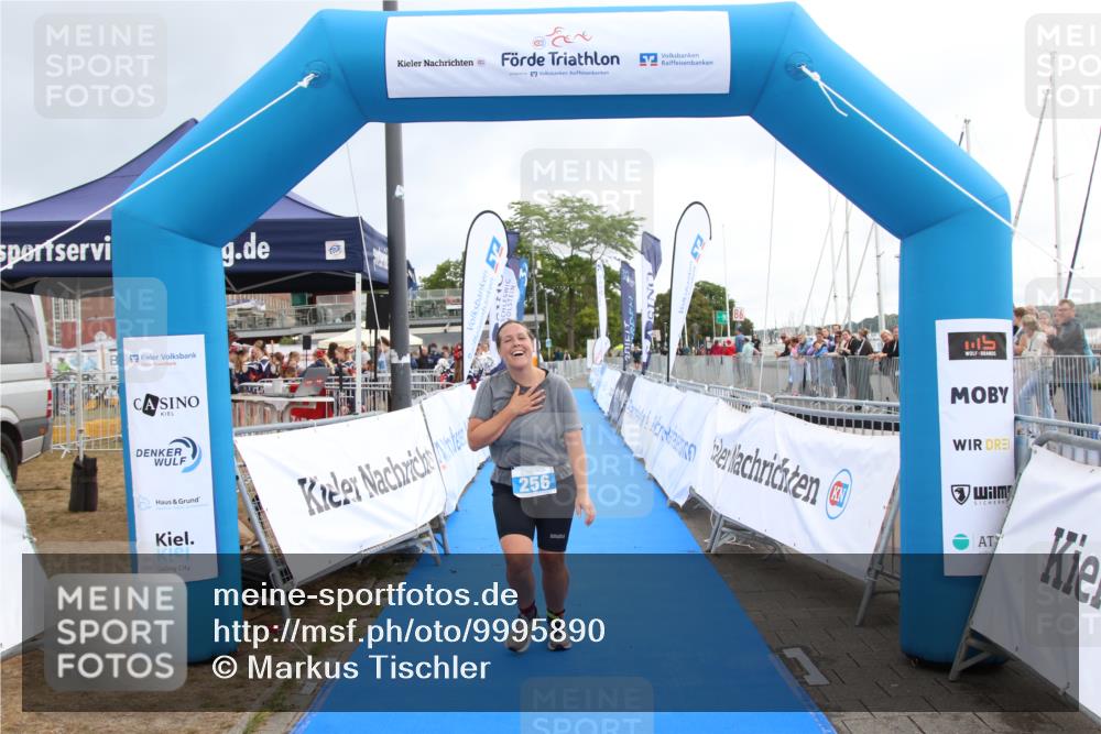 16.08.2026 - KN Förde Triathlon 2026 Markus Tischler http://msf.ph/oto/9995890 16.08.2026 11:13:35 Ziel 256, 256 meine-sportfotos.de