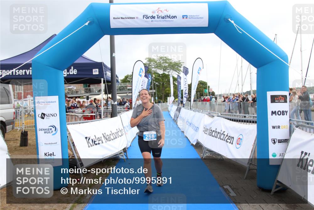 16.08.2026 - KN Förde Triathlon 2026 Markus Tischler http://msf.ph/oto/9995891 16.08.2026 11:13:35 Ziel 256, 256 meine-sportfotos.de