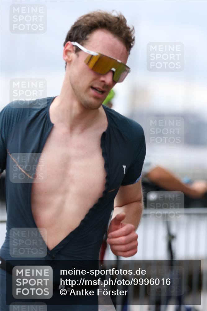 16.08.2026 - KN Förde Triathlon 2026 Antke Förster http://msf.ph/oto/9996016 16.08.2026 11:40:21 Laufen  meine-sportfotos.de