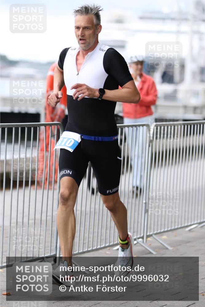 16.08.2026 - KN Förde Triathlon 2026 Antke Förster http://msf.ph/oto/9996032 16.08.2026 11:41:21 Laufen  meine-sportfotos.de