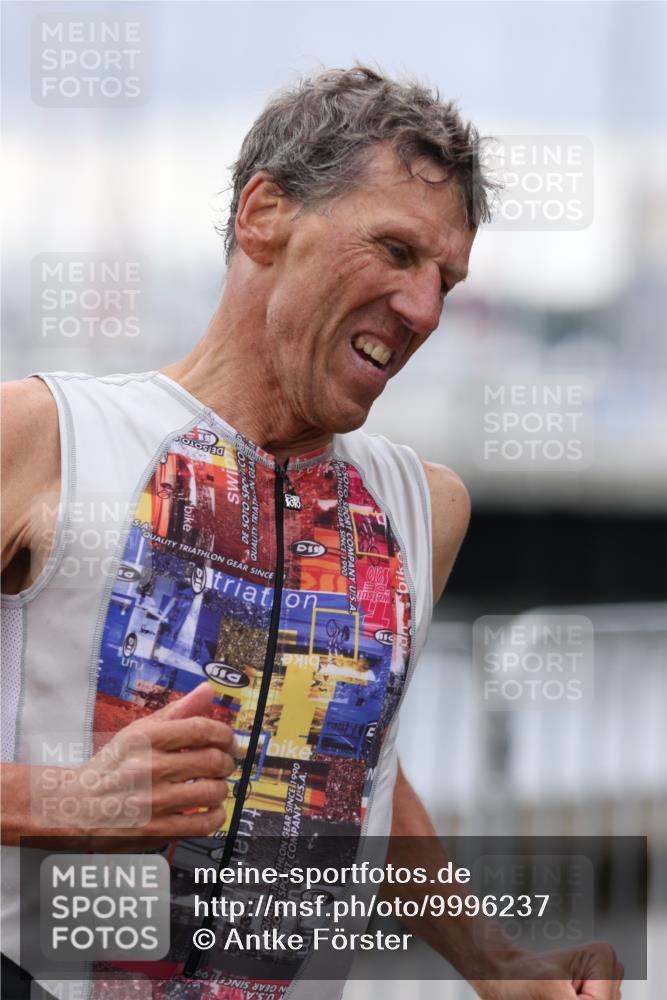 16.08.2026 - KN Förde Triathlon 2026 Antke Förster http://msf.ph/oto/9996237 16.08.2026 11:48:15 Laufen  meine-sportfotos.de