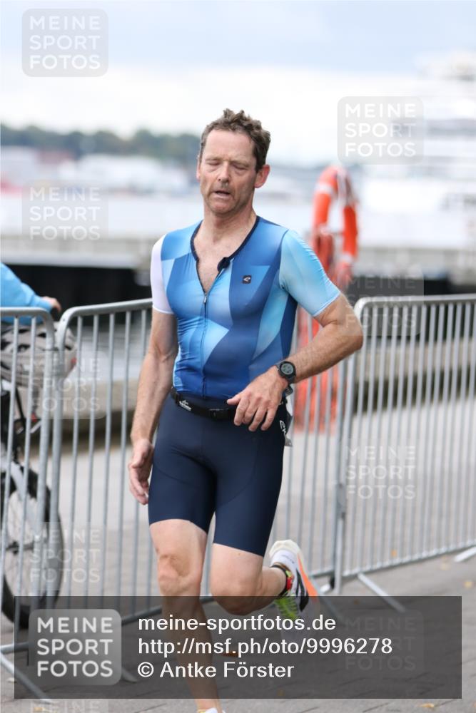 16.08.2026 - KN Förde Triathlon 2026 Antke Förster http://msf.ph/oto/9996278 16.08.2026 11:49:10 Laufen  meine-sportfotos.de