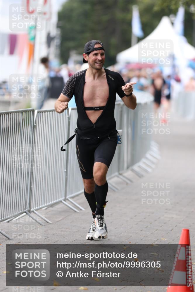 16.08.2026 - KN Förde Triathlon 2026 Antke Förster http://msf.ph/oto/9996305 16.08.2026 11:49:39 Laufen  meine-sportfotos.de
