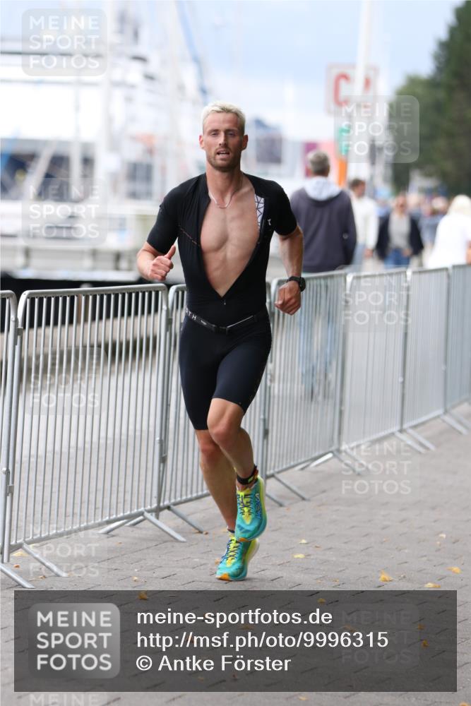 16.08.2026 - KN Förde Triathlon 2026 Antke Förster http://msf.ph/oto/9996315 16.08.2026 11:49:56 Laufen  meine-sportfotos.de
