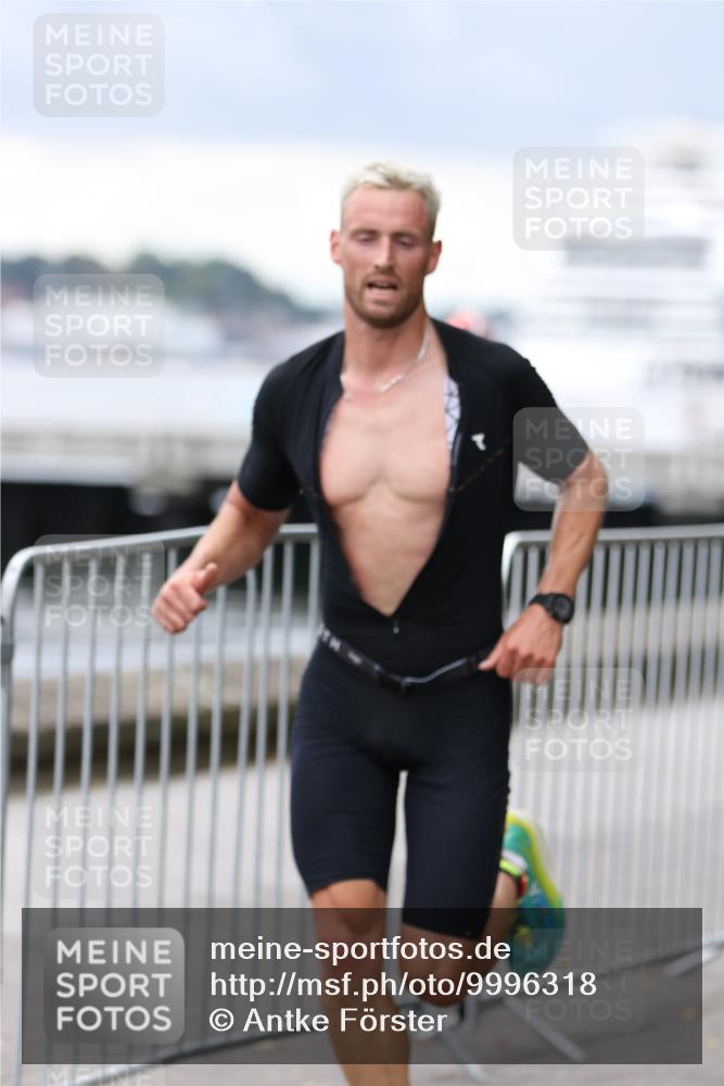 16.08.2026 - KN Förde Triathlon 2026 Antke Förster http://msf.ph/oto/9996318 16.08.2026 11:49:57 Laufen  meine-sportfotos.de