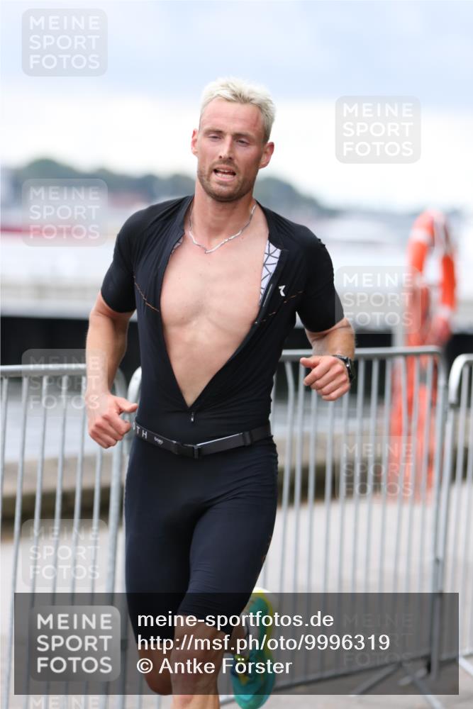 16.08.2026 - KN Förde Triathlon 2026 Antke Förster http://msf.ph/oto/9996319 16.08.2026 11:49:58 Laufen  meine-sportfotos.de