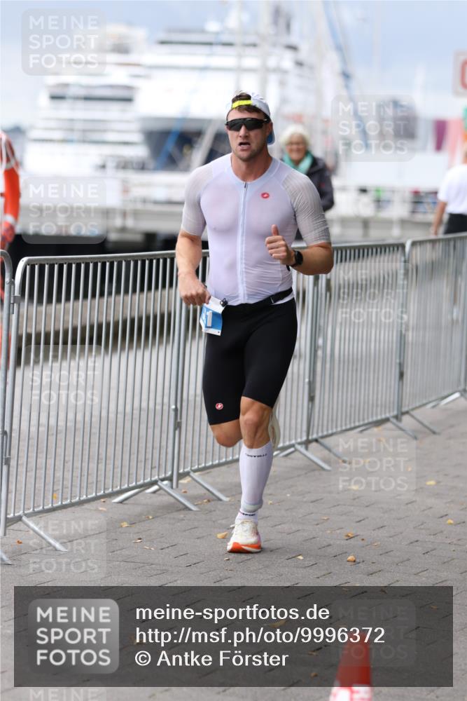 16.08.2026 - KN Förde Triathlon 2026 Antke Förster http://msf.ph/oto/9996372 16.08.2026 11:50:52 Laufen  meine-sportfotos.de