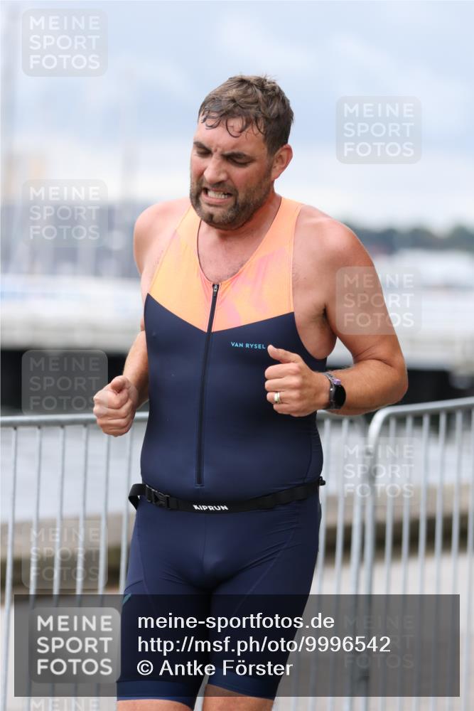 16.08.2026 - KN Förde Triathlon 2026 Antke Förster http://msf.ph/oto/9996542 16.08.2026 11:54:22 Laufen  meine-sportfotos.de