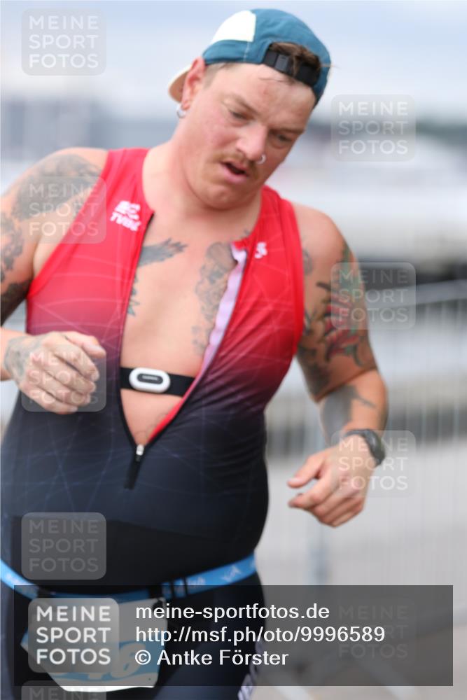 16.08.2026 - KN Förde Triathlon 2026 Antke Förster http://msf.ph/oto/9996589 16.08.2026 11:55:37 Laufen  meine-sportfotos.de