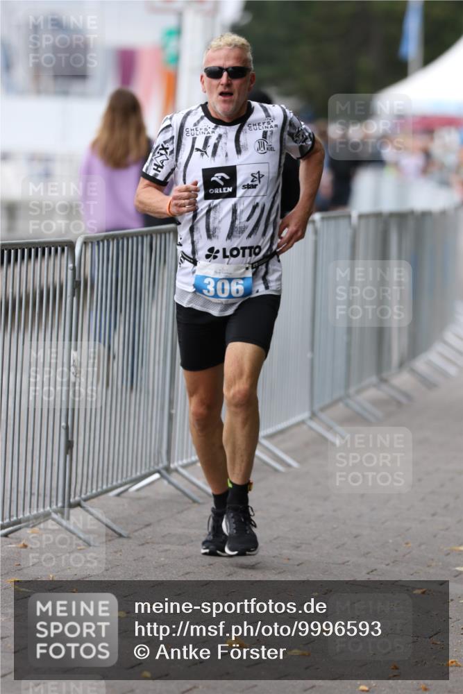 16.08.2026 - KN Förde Triathlon 2026 Antke Förster http://msf.ph/oto/9996593 16.08.2026 11:55:45 Laufen  meine-sportfotos.de