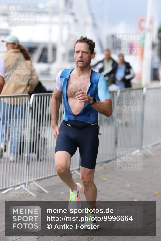 16.08.2026 - KN Förde Triathlon 2026 Antke Förster http://msf.ph/oto/9996664 16.08.2026 11:56:50 Laufen  meine-sportfotos.de