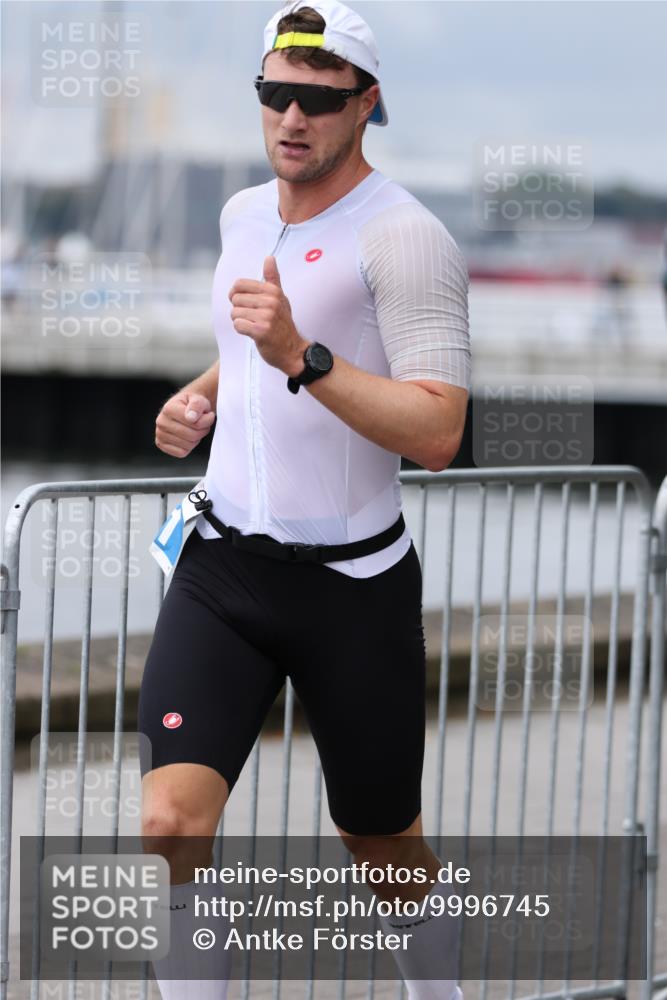 16.08.2026 - KN Förde Triathlon 2026 Antke Förster http://msf.ph/oto/9996745 16.08.2026 11:58:00 Laufen  meine-sportfotos.de