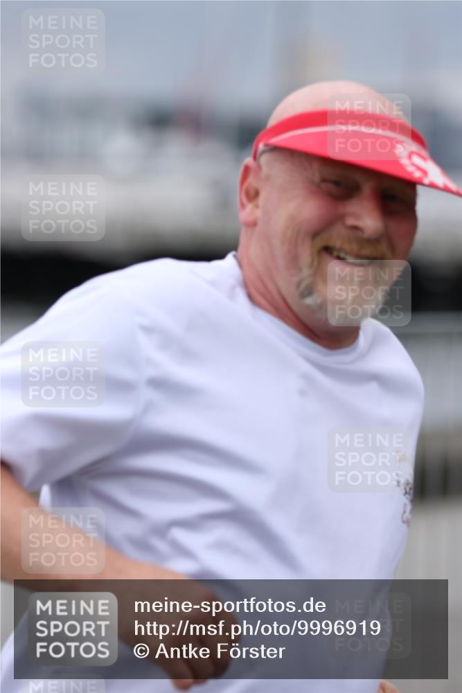 16.08.2026 - KN Förde Triathlon 2026 Antke Förster http://msf.ph/oto/9996919 16.08.2026 12:00:48 Laufen  meine-sportfotos.de