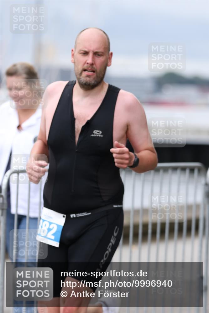 16.08.2026 - KN Förde Triathlon 2026 Antke Förster http://msf.ph/oto/9996940 16.08.2026 12:01:36 Laufen  meine-sportfotos.de