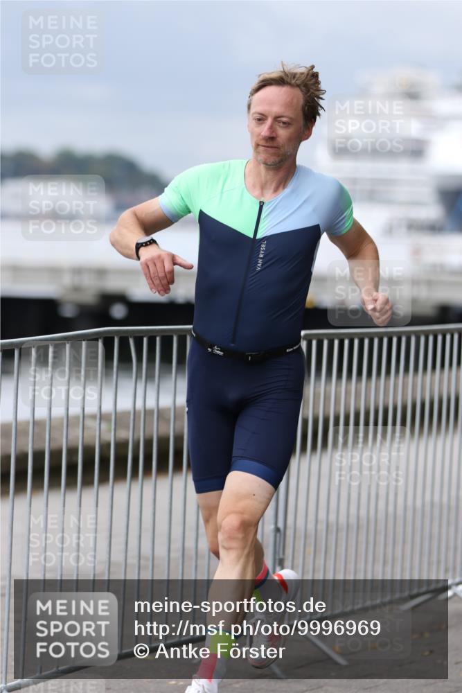 16.08.2026 - KN Förde Triathlon 2026 Antke Förster http://msf.ph/oto/9996969 16.08.2026 12:02:26 Laufen  meine-sportfotos.de