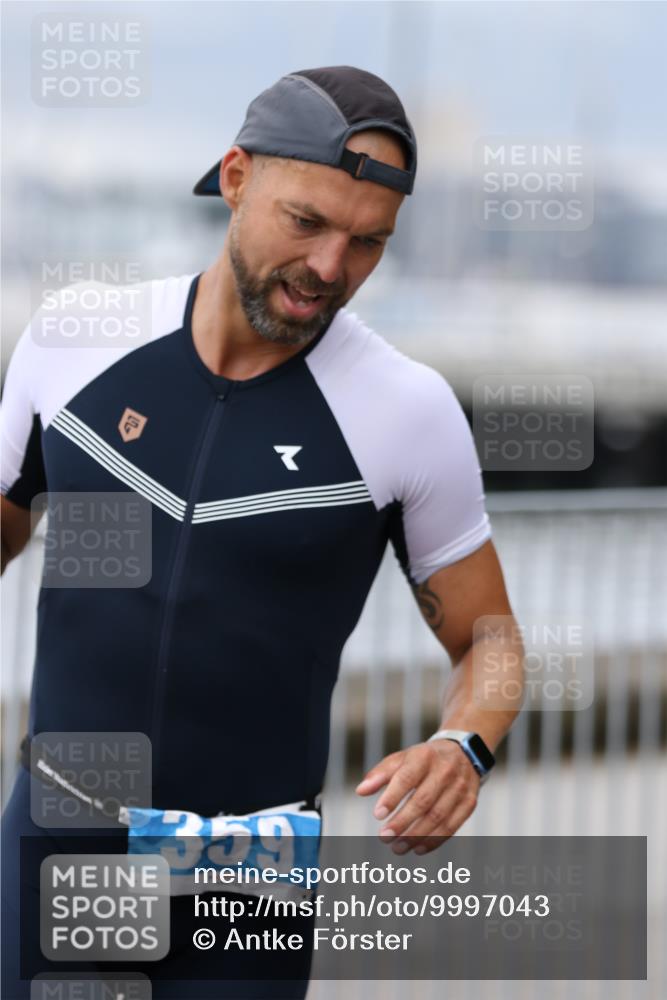 16.08.2026 - KN Förde Triathlon 2026 Antke Förster http://msf.ph/oto/9997043 16.08.2026 12:04:11 Laufen  meine-sportfotos.de
