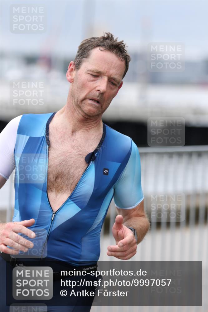 16.08.2026 - KN Förde Triathlon 2026 Antke Förster http://msf.ph/oto/9997057 16.08.2026 12:04:37 Laufen  meine-sportfotos.de