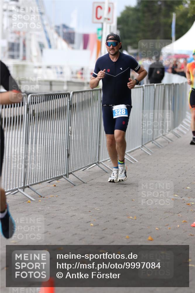 16.08.2026 - KN Förde Triathlon 2026 Antke Förster http://msf.ph/oto/9997084 16.08.2026 12:05:10 Laufen  meine-sportfotos.de