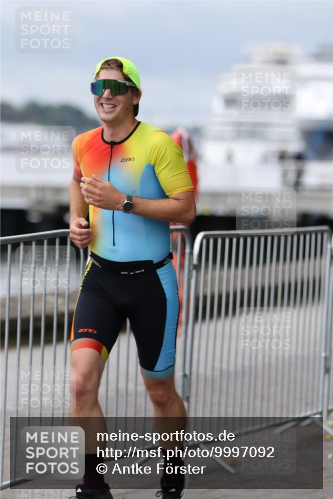 16.08.2026 - KN Förde Triathlon 2026 Antke Förster http://msf.ph/oto/9997092 16.08.2026 12:05:17 Laufen  meine-sportfotos.de