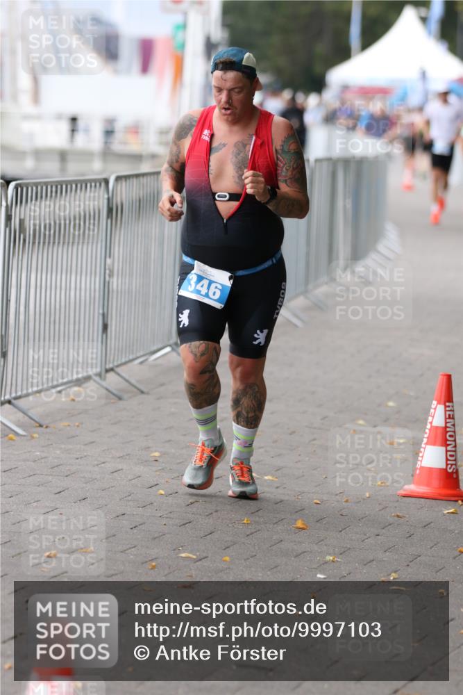 16.08.2026 - KN Förde Triathlon 2026 Antke Förster http://msf.ph/oto/9997103 16.08.2026 12:05:32 Laufen  meine-sportfotos.de