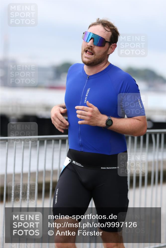 16.08.2026 - KN Förde Triathlon 2026 Antke Förster http://msf.ph/oto/9997126 16.08.2026 12:06:04 Laufen  meine-sportfotos.de