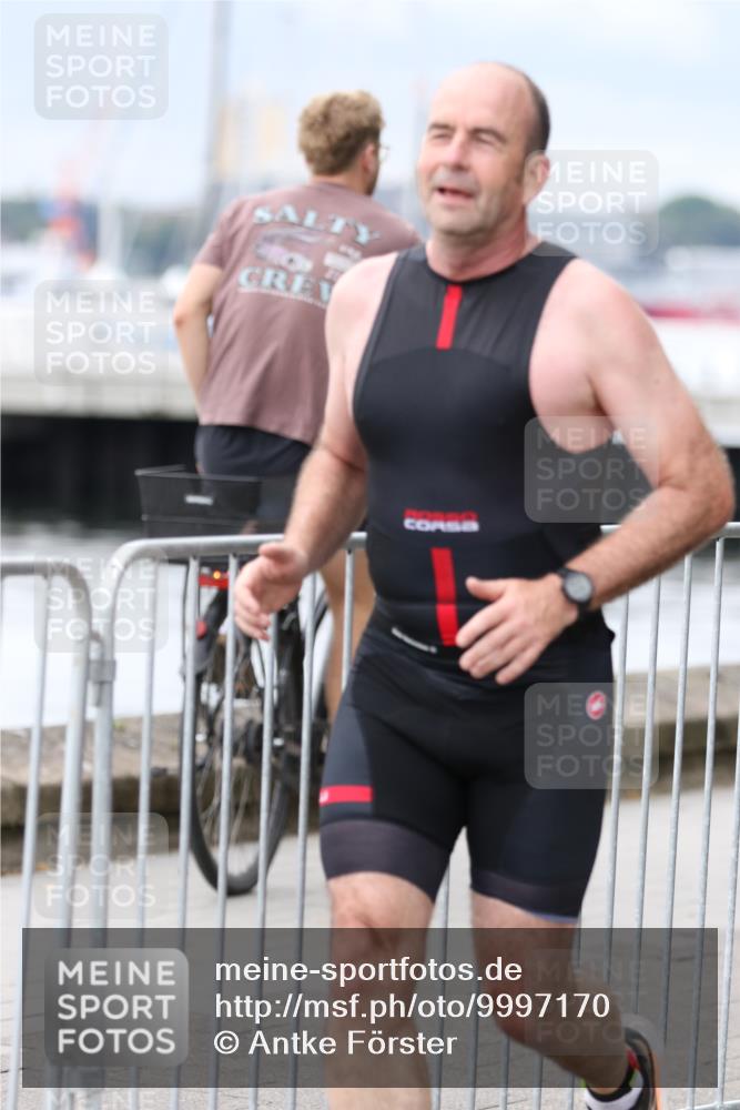 16.08.2026 - KN Förde Triathlon 2026 Antke Förster http://msf.ph/oto/9997170 16.08.2026 12:06:47 Laufen  meine-sportfotos.de