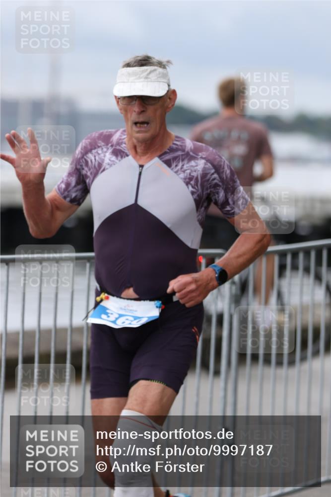 16.08.2026 - KN Förde Triathlon 2026 Antke Förster http://msf.ph/oto/9997187 16.08.2026 12:07:10 Laufen  meine-sportfotos.de