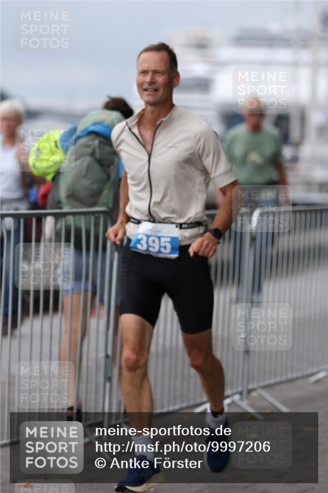 16.08.2026 - KN Förde Triathlon 2026 Antke Förster http://msf.ph/oto/9997206 16.08.2026 12:07:29 Laufen  meine-sportfotos.de