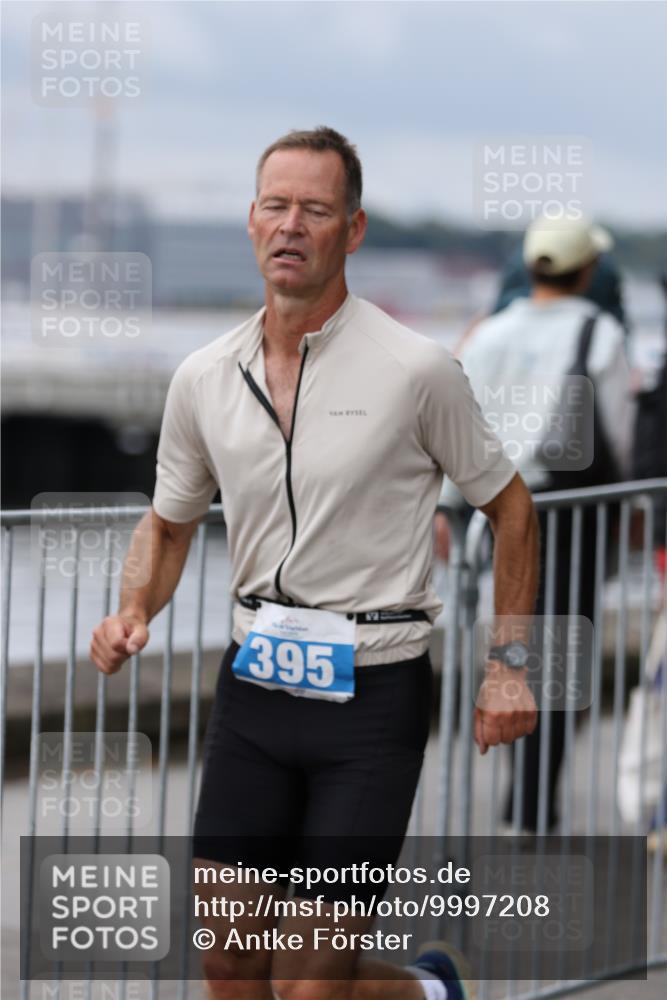 16.08.2026 - KN Förde Triathlon 2026 Antke Förster http://msf.ph/oto/9997208 16.08.2026 12:07:30 Laufen  meine-sportfotos.de