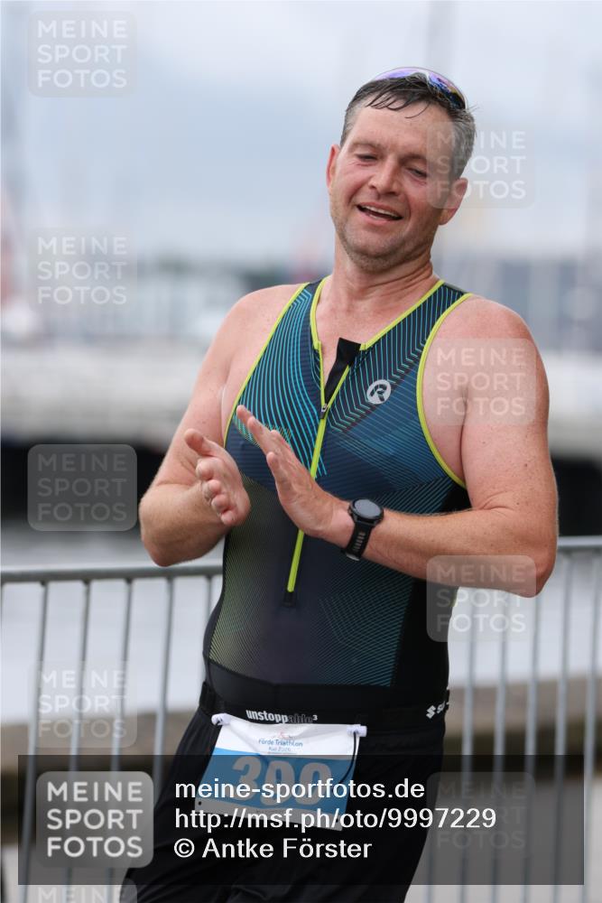 16.08.2026 - KN Förde Triathlon 2026 Antke Förster http://msf.ph/oto/9997229 16.08.2026 12:07:53 Laufen  meine-sportfotos.de
