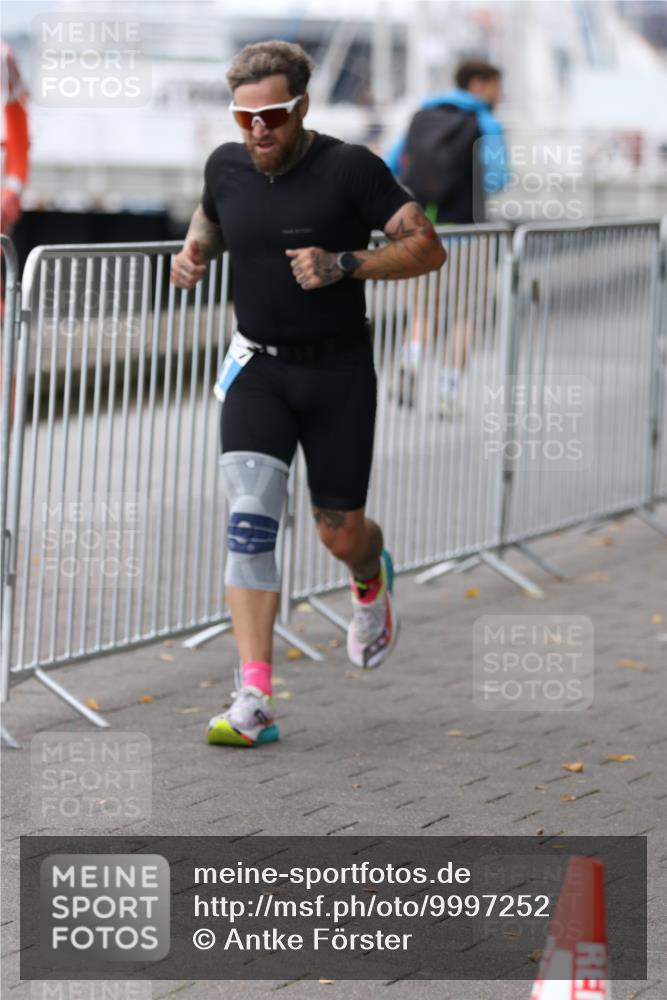 16.08.2026 - KN Förde Triathlon 2026 Antke Förster http://msf.ph/oto/9997252 16.08.2026 12:08:21 Laufen  meine-sportfotos.de