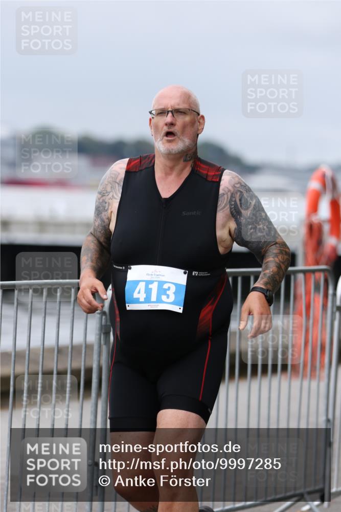 16.08.2026 - KN Förde Triathlon 2026 Antke Förster http://msf.ph/oto/9997285 16.08.2026 12:09:01 Laufen  meine-sportfotos.de