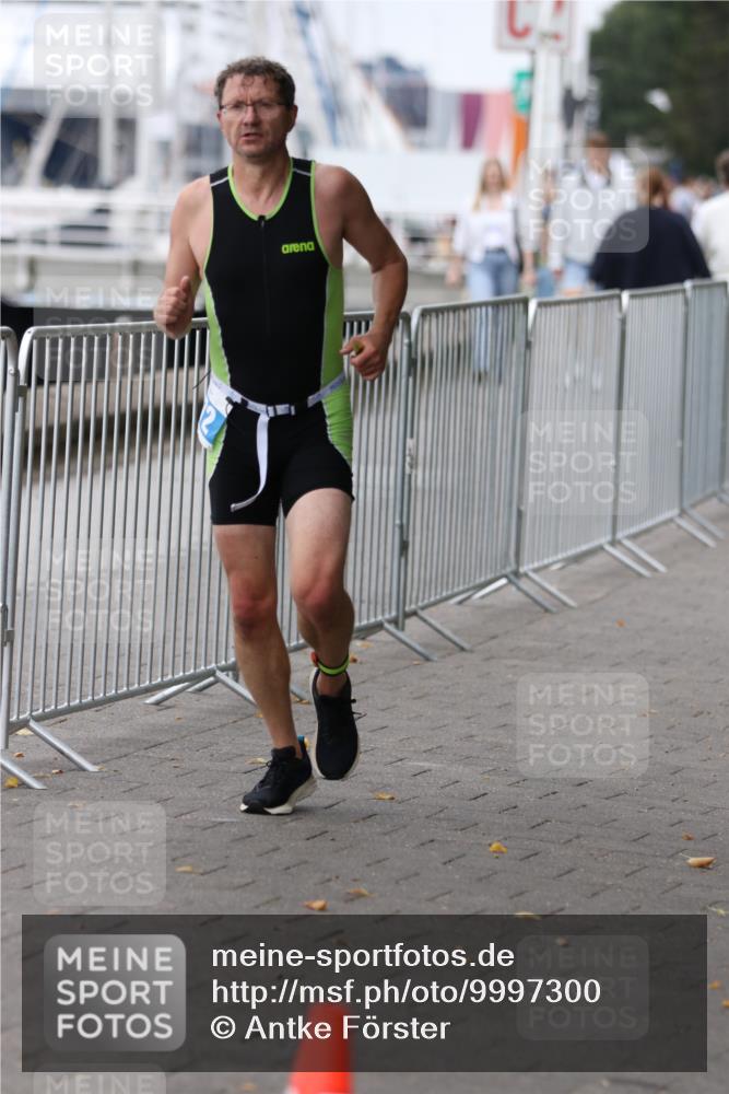 16.08.2026 - KN Förde Triathlon 2026 Antke Förster http://msf.ph/oto/9997300 16.08.2026 12:09:27 Laufen  meine-sportfotos.de