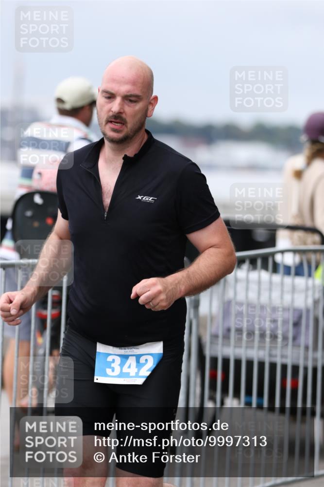 16.08.2026 - KN Förde Triathlon 2026 Antke Förster http://msf.ph/oto/9997313 16.08.2026 12:09:42 Laufen  meine-sportfotos.de